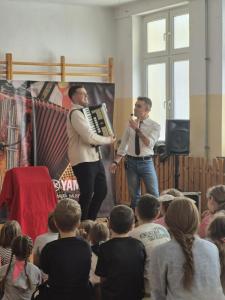 5bc7389b-5302-475f-a55e-943d62bc815c